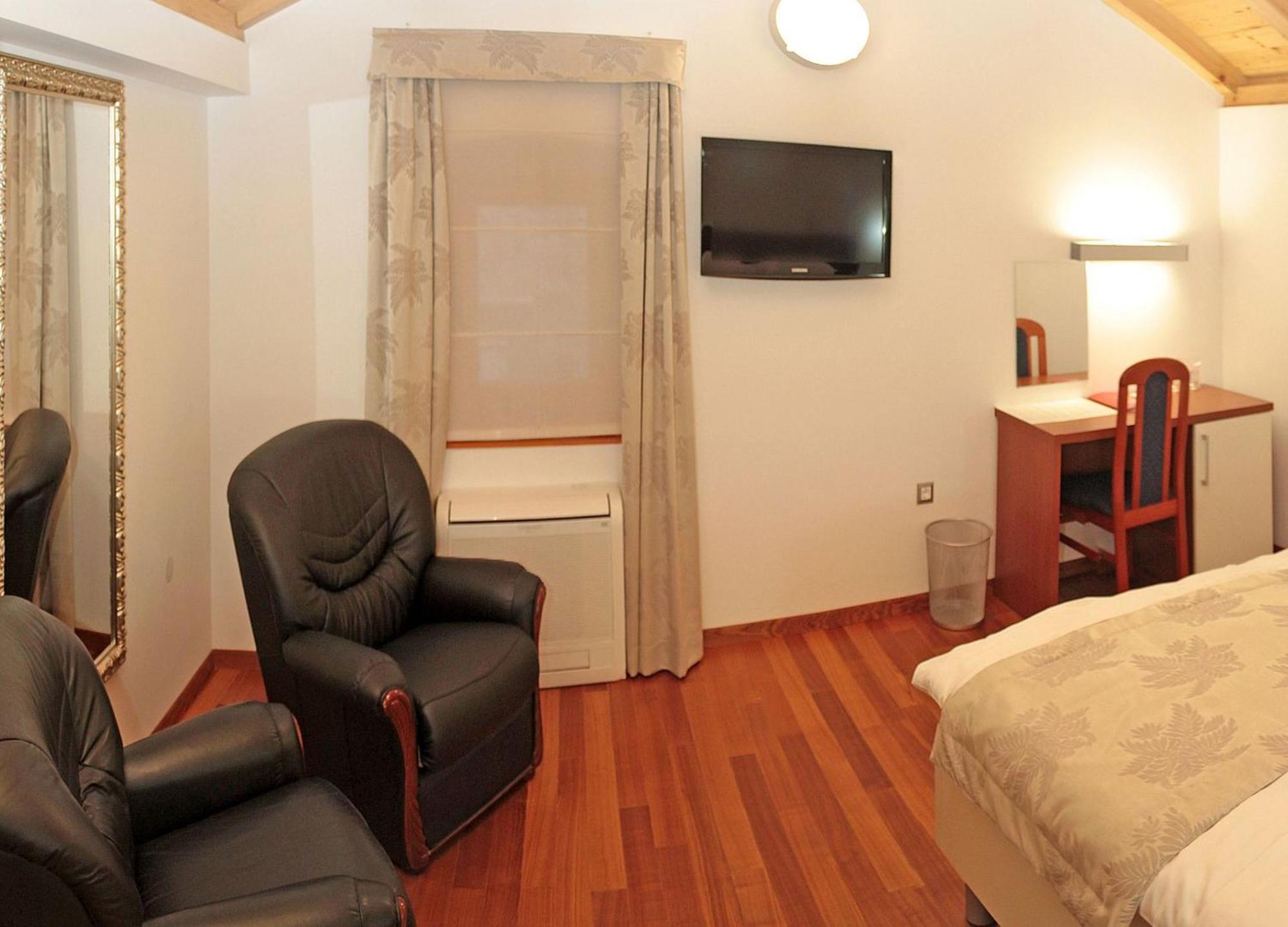 Hotel Monika Trogir Dış mekan fotoğraf