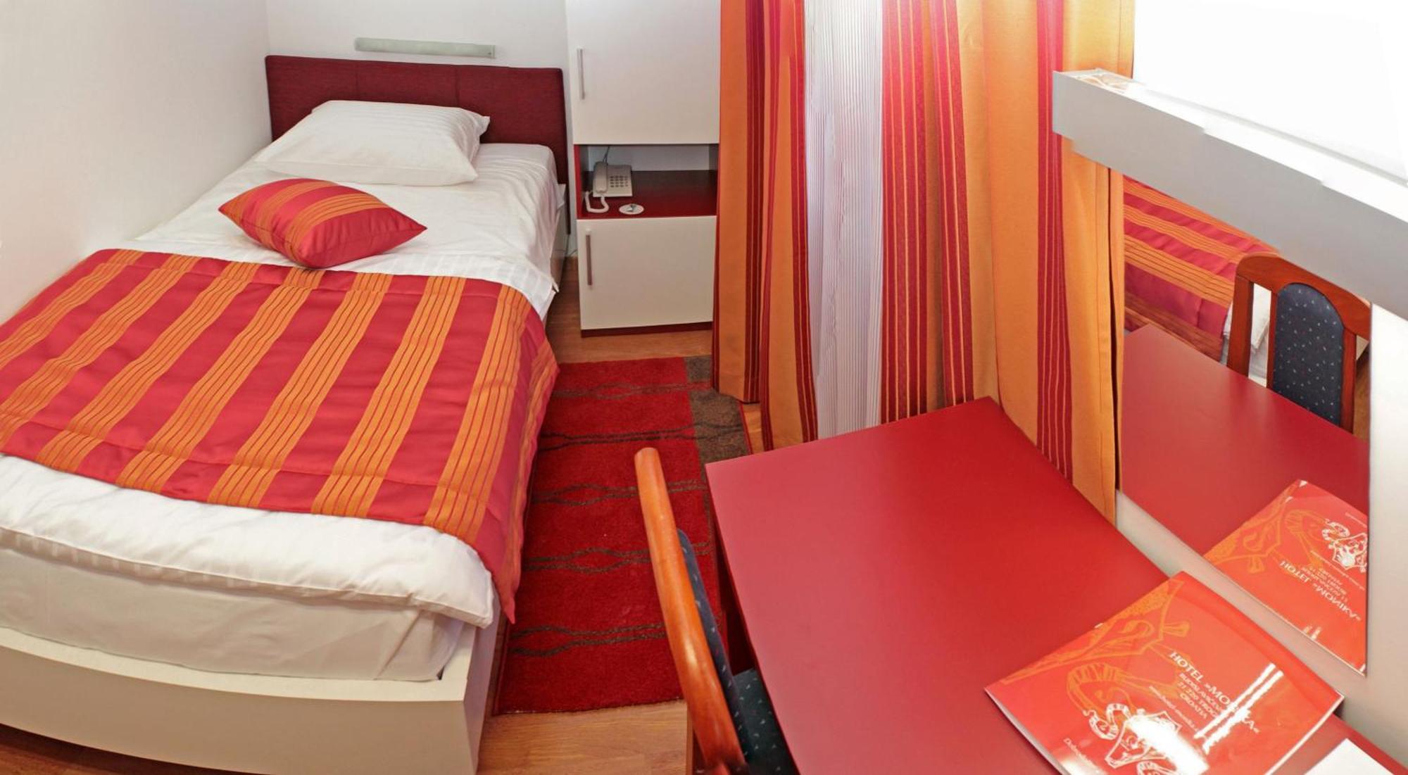 Hotel Monika Trogir Dış mekan fotoğraf