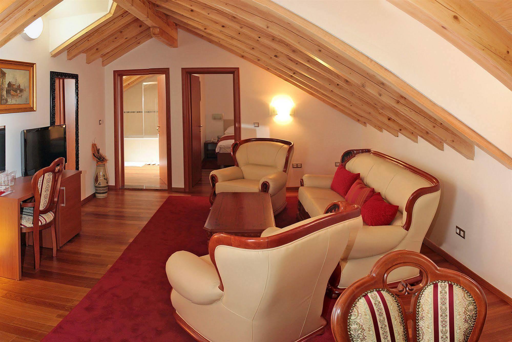 Hotel Monika Trogir Dış mekan fotoğraf